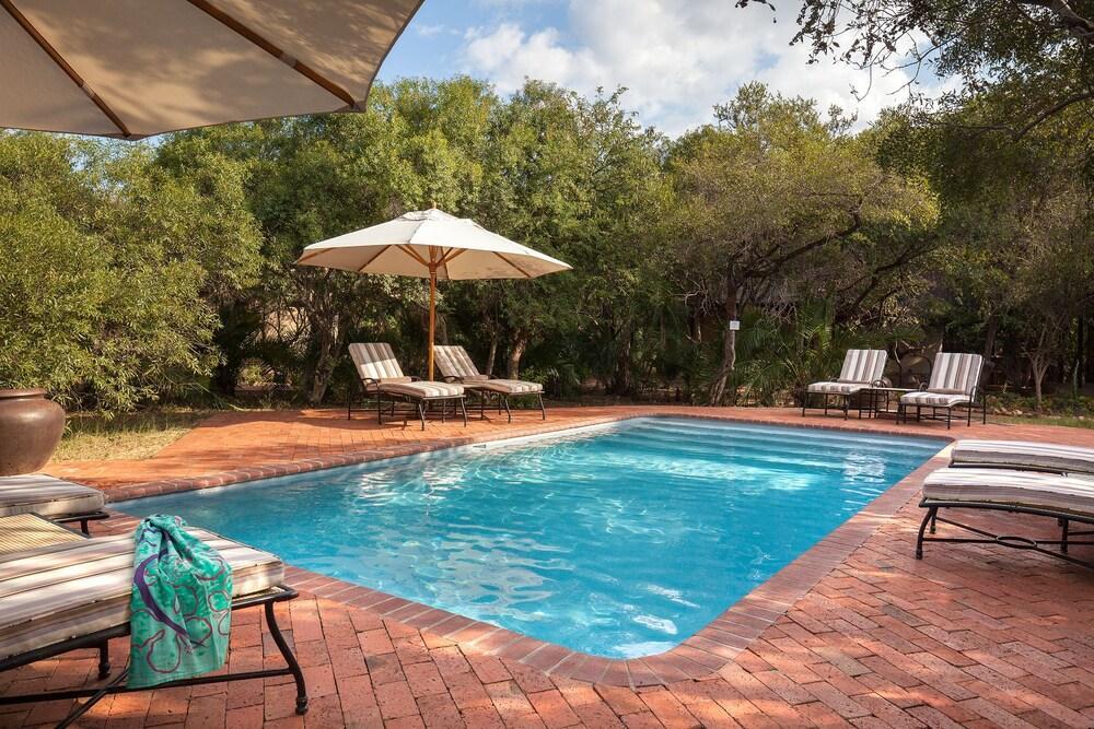 Monwana Hotel Hoedspruit Bagian luar foto