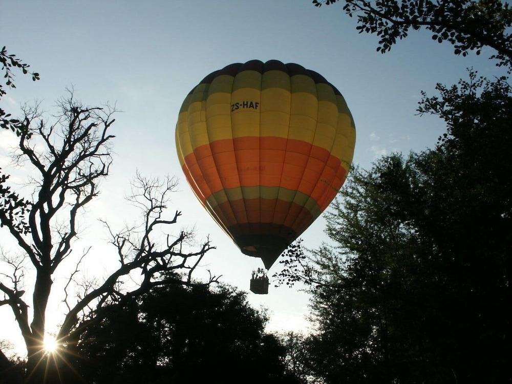Monwana Hotel Hoedspruit Bagian luar foto