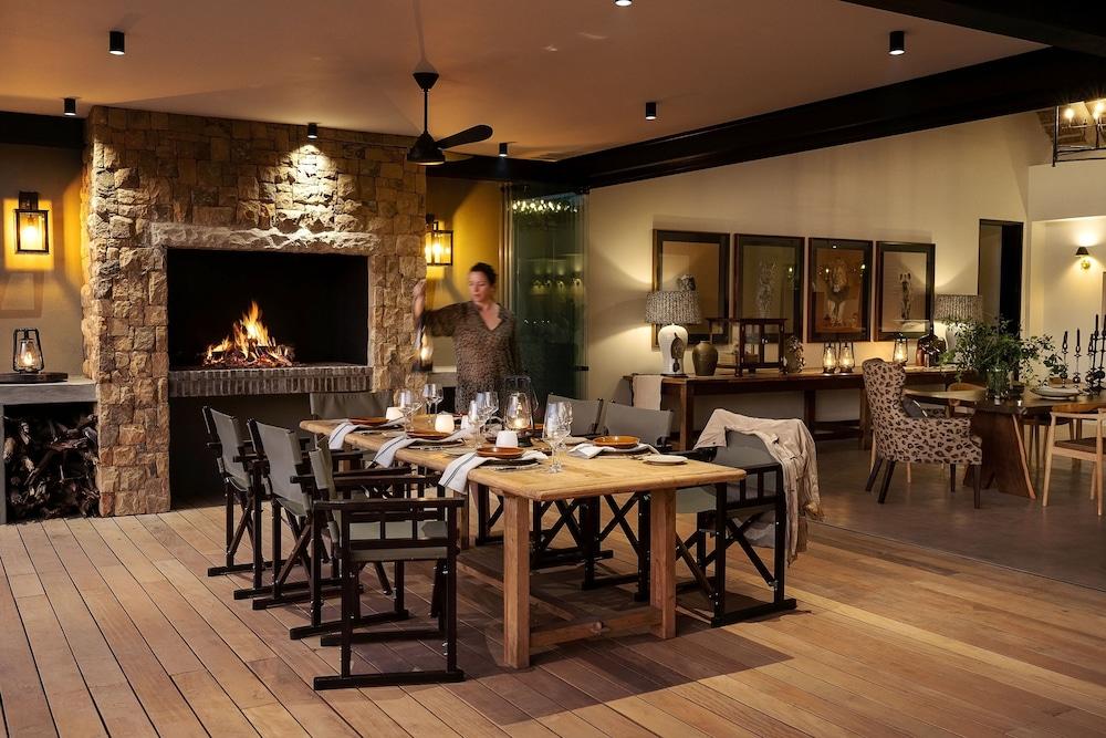Monwana Hotel Hoedspruit Bagian luar foto