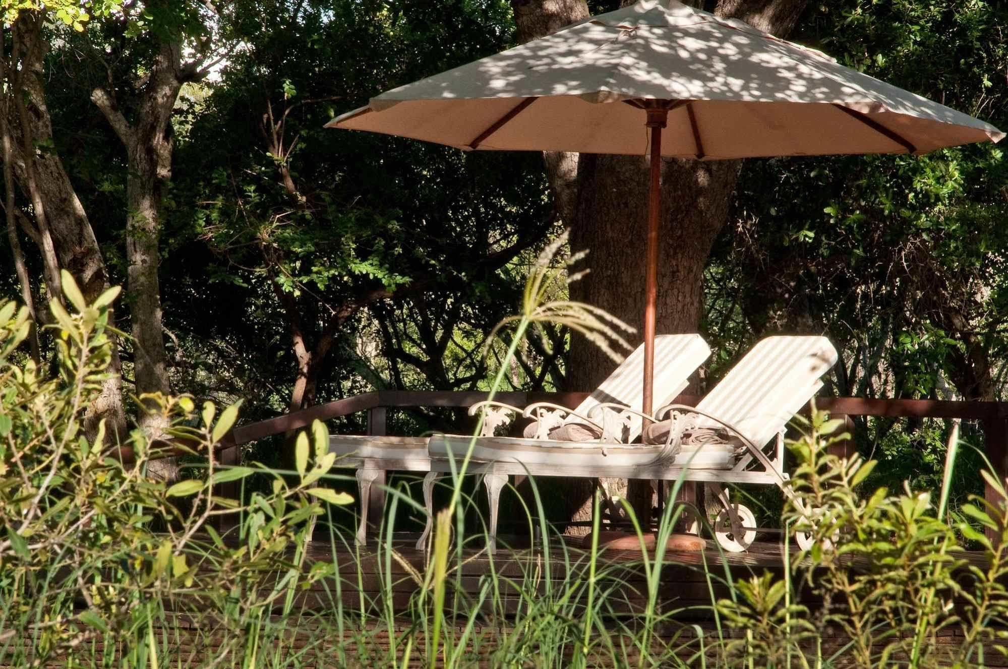 Monwana Hotel Hoedspruit Bagian luar foto